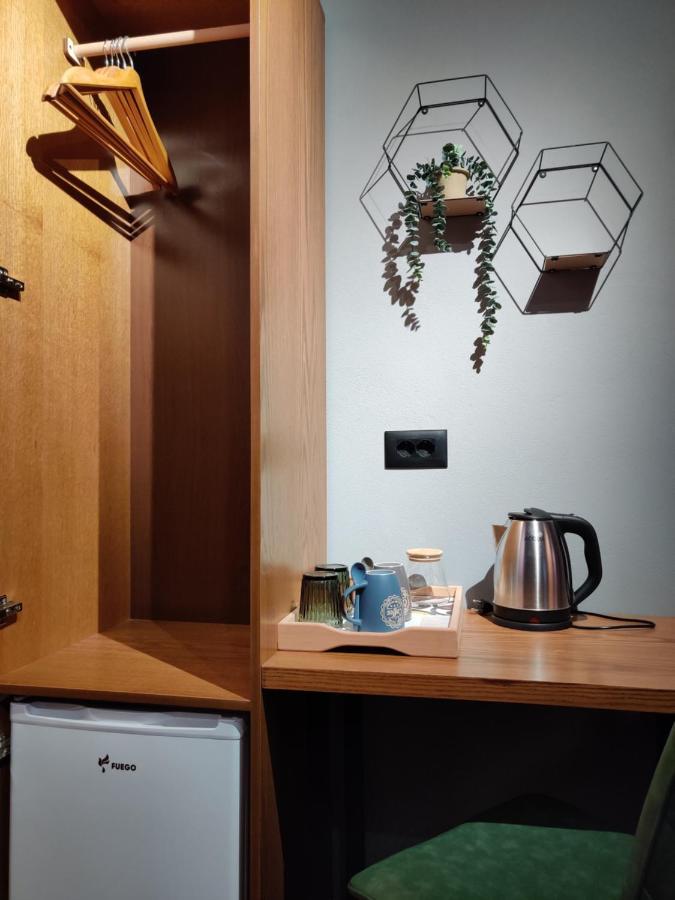 Piro'S Cozy Rooms - City Centre Корча Екстер'єр фото